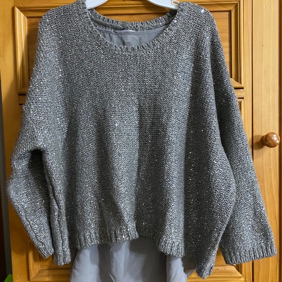 Jennifer Lopez Sweater - Picture 1 of 3